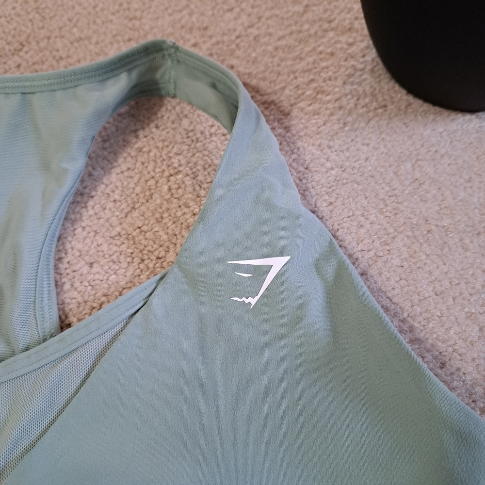 Gymshark Crossover Sports Bra Green Women's Size Medium Sporty Activewear Mesh - Picture 8 of 13